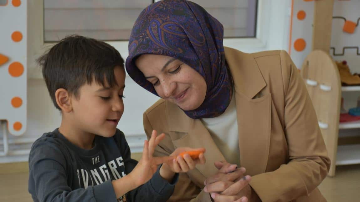 Vali Yardımcımız Esengül KORKMAZ ÇİÇEKLİ'nin  Okulumuzu Ziyareti